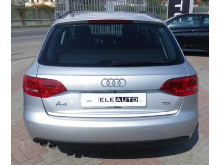 Chrom-Zierleiste f&uuml;r Kofferraum Audi A4 s&eacute;rie 3 phase 2 avant 11-15