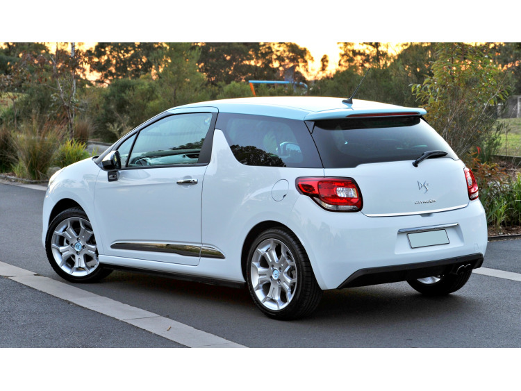 Chrom-Zierleiste f&uuml;r Kofferraum Citro&euml;n DS 3 DS 3 16-26 DS 3 Cabriolet 16-26