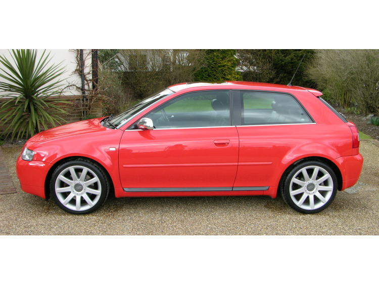 Chromleiste f&uuml;r die untere Fensterkontur Audi S3 98-03