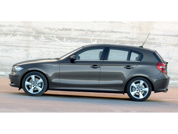 Chromleiste f&uuml;r die untere Fensterkontur BMW S&eacute;rie 1 E87 LCI 07-11