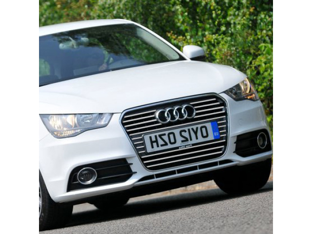 Chromleiste für Kühlergrill Audi A1 1018 Sportback  Audi A1 1019