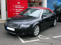 Zier-Chromleiste f&uuml;r K&uuml;hlergrill-Oberteil Audi A4 s&eacute;rie 1 94-98 Audi A4 s&eacute;rie 2 00-04 Audi RS4 00-01 Audi S4 03-08 s&eacute;rie 2 Audi S4 08-11 s&eacute;rie 3 Audi S4 11-16 s&eacute;rie 3 phase 2 Audi S4 16-26 s&eacute;rie 4 Audi S4 97-01 s&eacute;rie 1