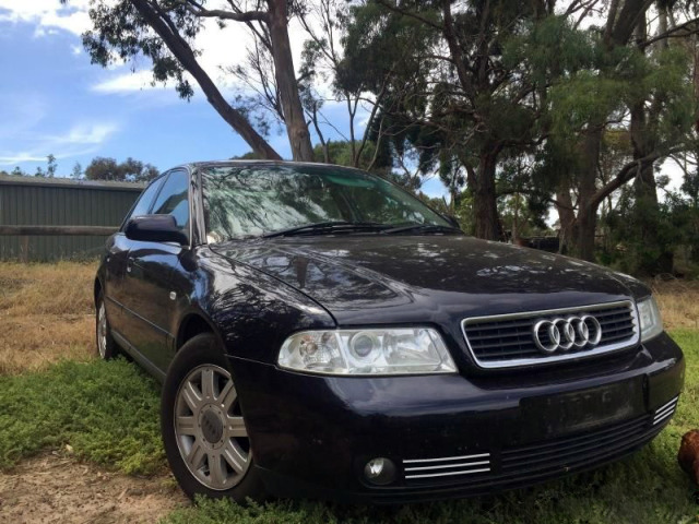 ZierChromleiste für Nebelscheinwerfer Audi A4 série 1 phase 2 9900