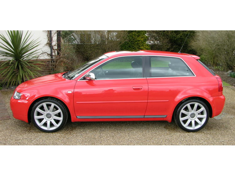 Zier-Chromleiste f&uuml;r seitliche Autofensterkonturen Audi S3 98-03