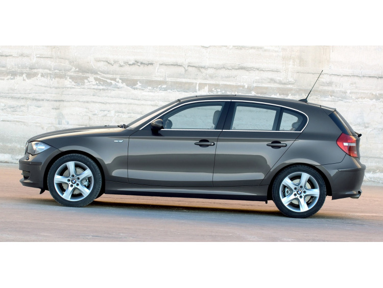 Zier-Chromleiste f&uuml;r seitliche Autofensterkonturen BMW S&eacute;rie 1 E87 LCI 07-11